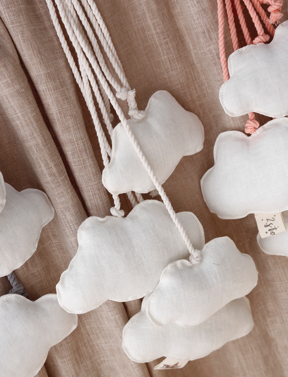 CLOUDS Curtain holder